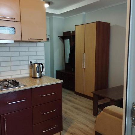 Yalcin Star Residence Apartment 300 Batoemi Buitenkant foto