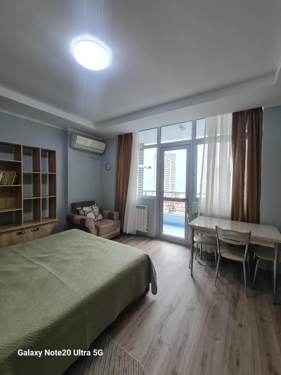 Yalcin Star Residence Apartment 300 Batoemi Buitenkant foto